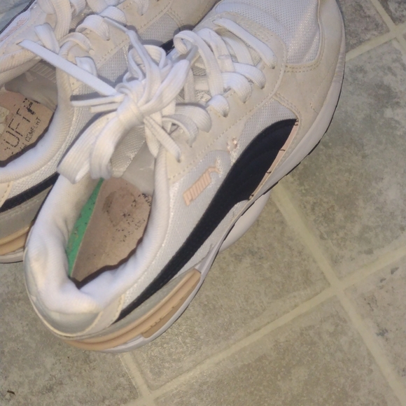 Puma White and Black Sneakers - Picture 14 of 15